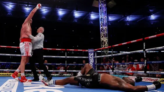 Fury enloqueció a una multitud