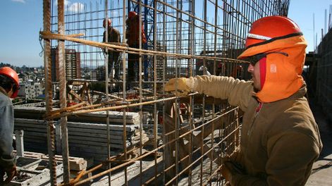 El desempleo sigue en baja y se ubicó en 7% en el primer trimestre