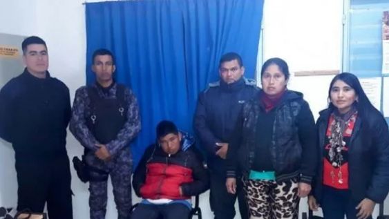 Se quedó dormido en las vías y el motorman frenó el tren a tiempo para evitar arrollarlo