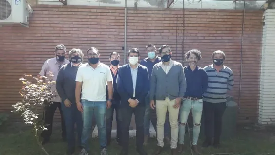 Reunión entre dirigentes y el vice del instituto