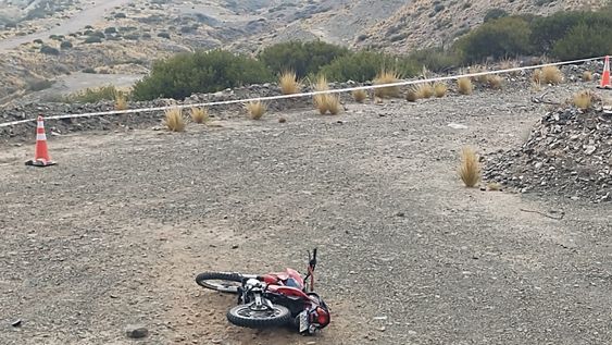 Tragedia en Ullum: el cuerpo del motociclista fue encontrado a pocos metros del vehículo.&nbsp;