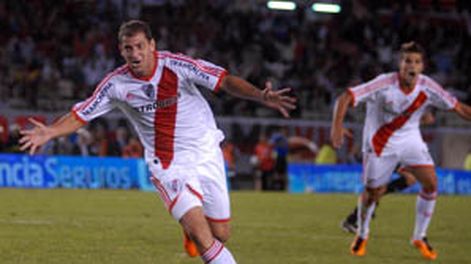 River le ganó a Newell’s con dos goles Caruso