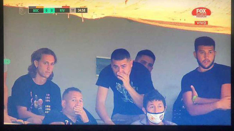 Hijo de Riquelme llegó de Cancún con alumnos contagiados, no se aisló y estuvo en La Bombonera