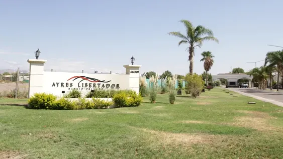 Vecinos de un barrio se oponen a que se construya una estación de servicio
