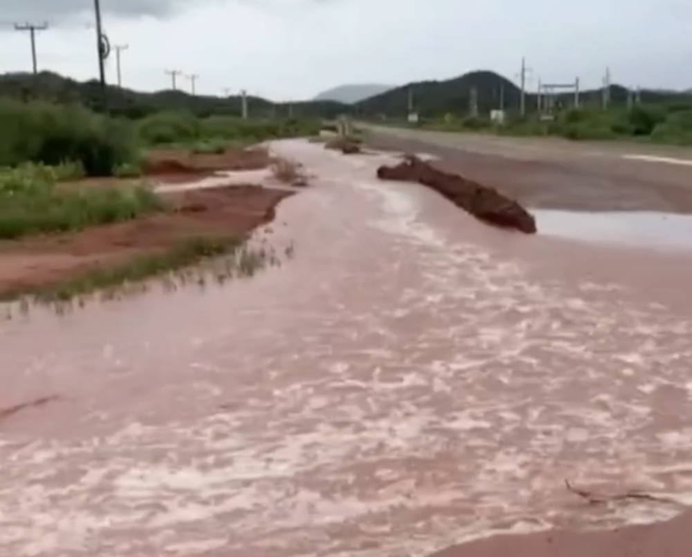 Alerta vial: lluvias intensas afectan rutas nacionales clave en San Juan