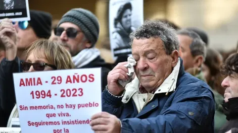 “La herida se profundiza cada día sin justicia”, dice el titular de la AMIA a 29 años del atentado