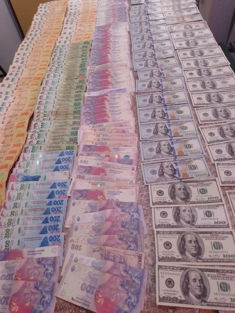 Robaron casi $3,5 millones de una casa del centro y la Policía recuperó la mitad