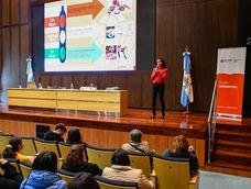 Esta mañana, Salud brindó una capacitación en manipulación de alimentos sin gluten, destinado al público en general. Esta mañana, Salud brindó una capacitación en manipulación de alimentos sin gluten, destinado al público en general.