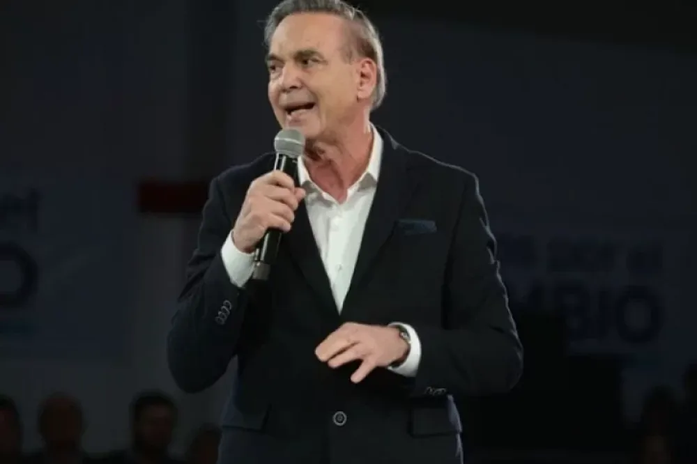 Pichetto pidió flexibilizar más la cuarentena para reactivar la economía