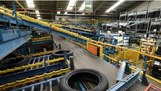 El Gobierno presiona para que hoy se levanten los bloqueos en las empresas de neumáticos