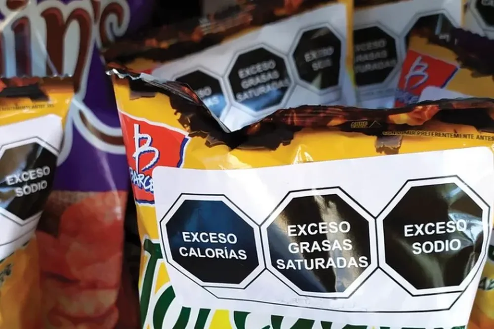 El Gobierno reglamentó la ley de etiquetado frontal