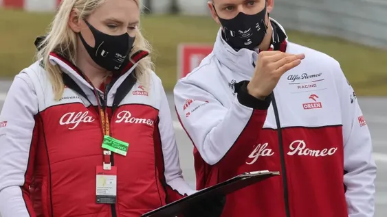 El clima impide el debut del hijo de Schumacher en las pruebas libres de Fórmula 1