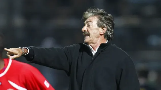 La Volpe se retiró como entrenador