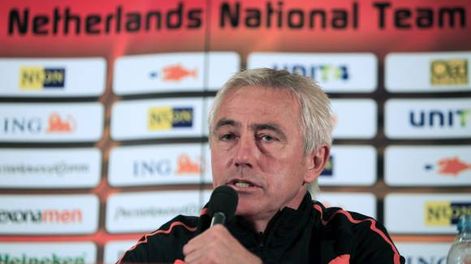 El DT de Holanda aseguró que jugará la final “sin prejuicios”