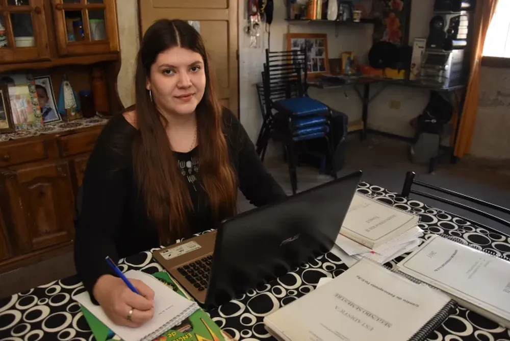 “Hay madres que me pidieron por favor que ayude a sus hijos con la escuela”