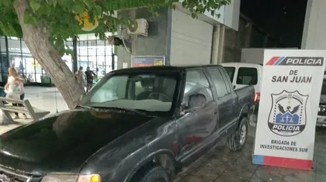 Encuentran en Rawson una camioneta robada en Mendoza