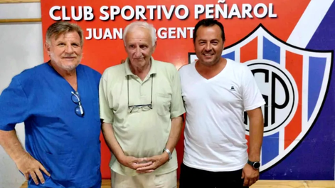 Jorge Babsia, en el centro, integró el Triunvirato hace unos años y ahora asumió como presidente de Peñarol.&nbsp;