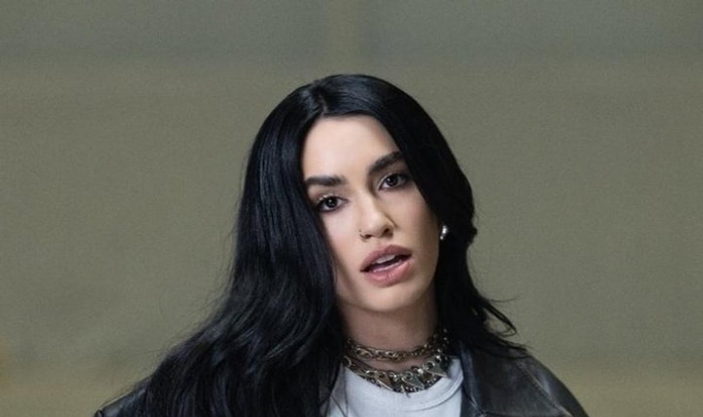 Lali Espósito salió a criticar a Manuel Adorni.