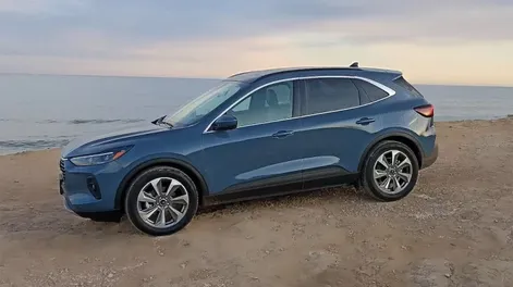 Una automotriz anunció bajas de precio de sus modelos importados por la reducción de impuestos