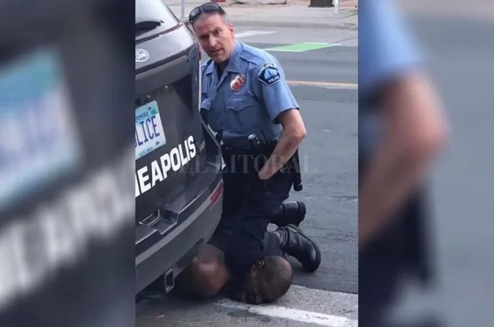 Condenan a más de 22 años de prisión al policía que asfixió y mató a George Floyd