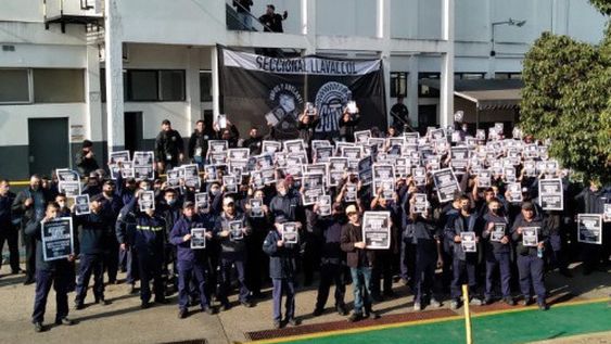 Una tregua del Gobierno frena paro en Bridgestone y Pirelli