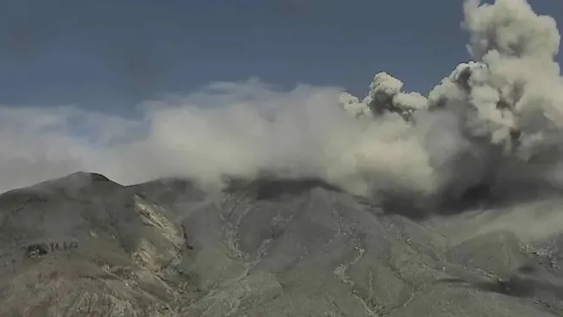 alerta naranja en el volcan purace: que significa este nivel de advertencia y cuales son sus implicancias