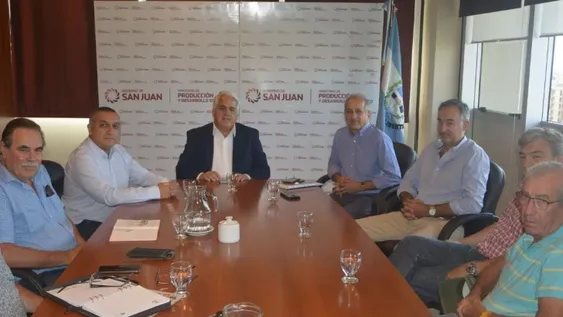 La Mesa Vitivinícola pide nuevo pronóstico, por fecha de liberación y el precio de la uva