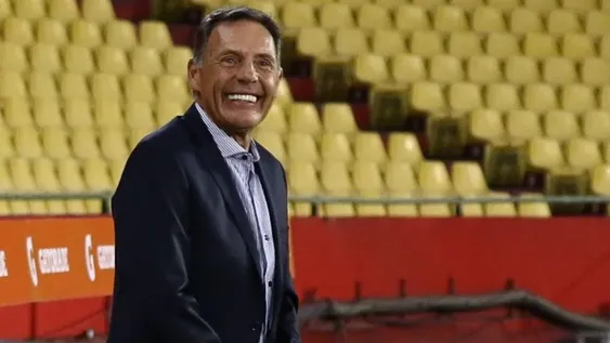 Los mejores memes de la caída de Russo en pleno partido de Boca