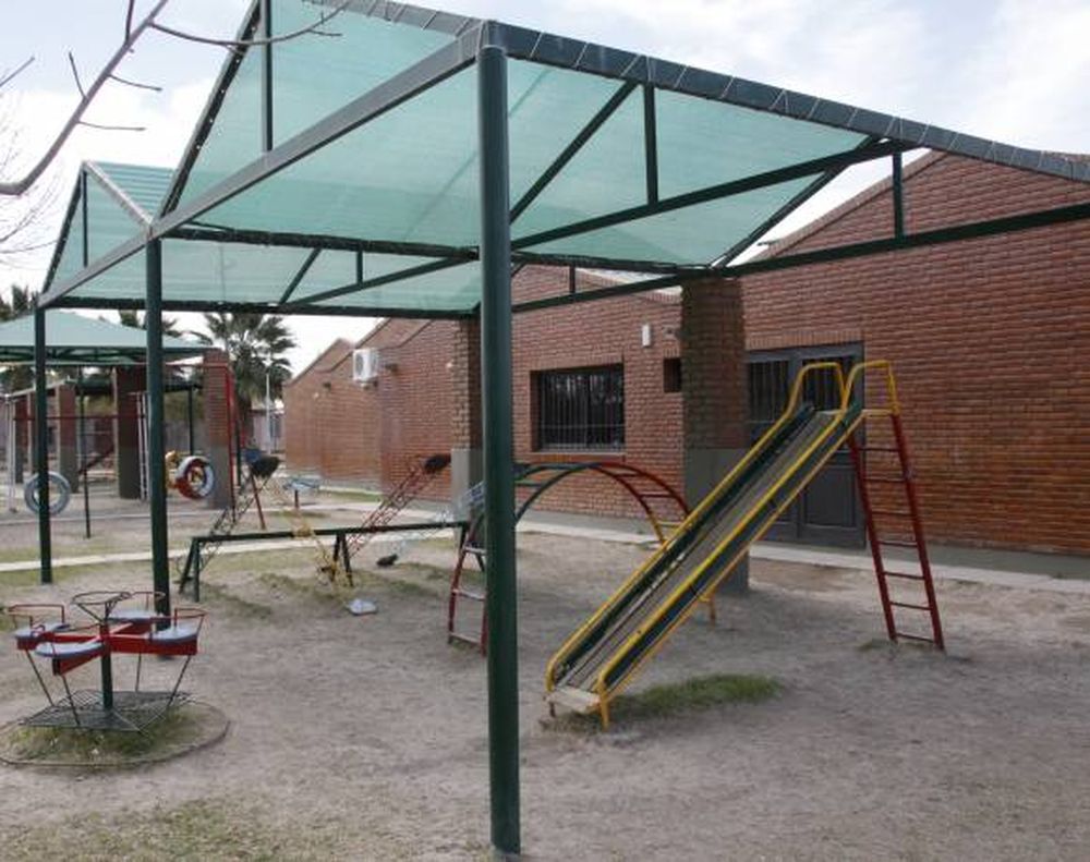 Polémica por el  colegio que no  tiene clase por  posible Gripe A
