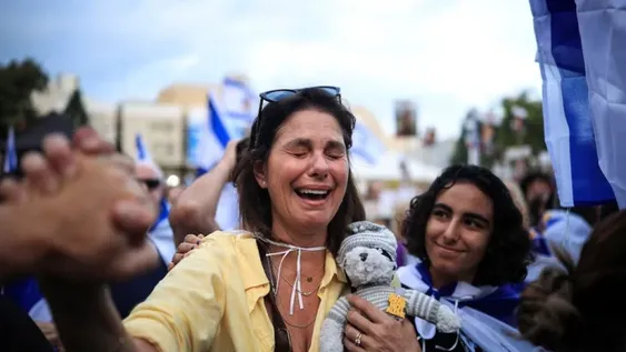 Los terroristas de Hamas liberaron a los 20 rehenes israelíes vivos, entre ellos los tres argentinos