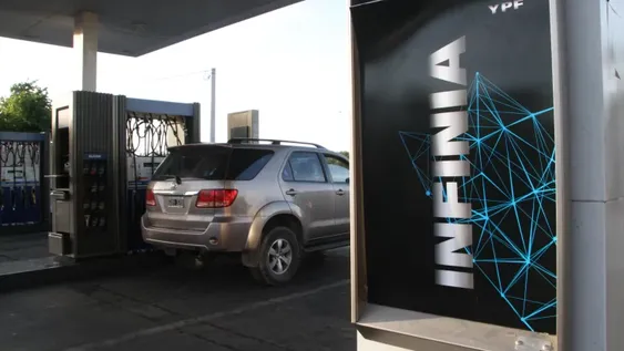 YPF frenó anoche la suba del 5% en los combustibles