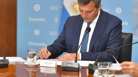 El Gobierno sale a la caza de dólares con nuevo blanqueo