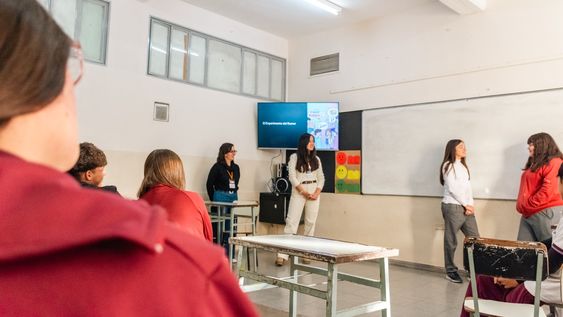 La Secretaría de Seguridad ya comenzó con el dictado de los talleres de prevención y convivencia Construyendo Seguridad, en escuelas secundarias.