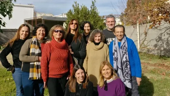 18 MUNDOS. Adriana Carvajal, Agostina Hebilla, Beatriz del Bono, Graciela Faedo, Christian Fischer, Jamile Apara, Marcela Herrera, Marcelo Uliarte, María Estela Aballay y Silvia Bianco. 