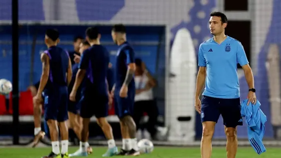 Scaloni evalúa un cuarto volante