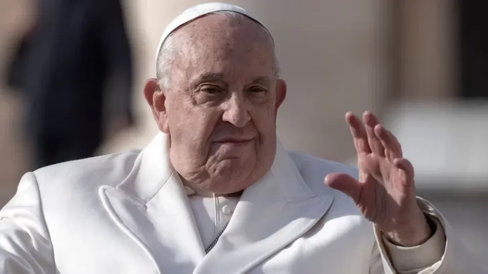 Francisco mostró signos positivos de recuperación tras otra noche estable en el hospital