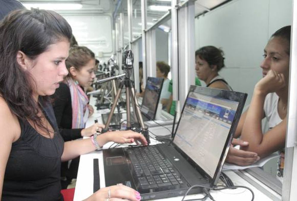 Puestos digitales: llegaron  a departamentos alejados