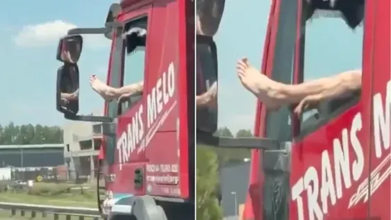 [VIDEO] Un camionero fue grabado manejando con una mano y un pie afuera