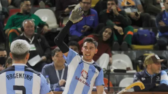 Balmaceda, tras el doble título sudamericano, firmó con el “Parede FC” de Portugal