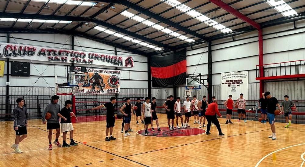Trabajos. La preselección sanjuanina de básquetbol acelera su tarea rumbo a los Binacionales de Mendoza.