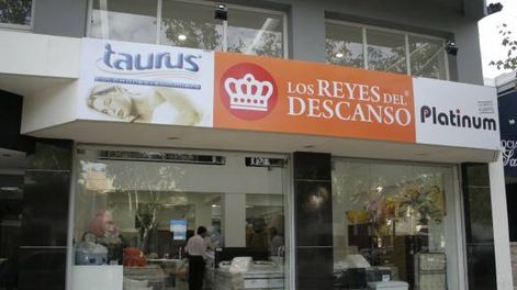 Muebles y colchones en Los Reyes del descanso