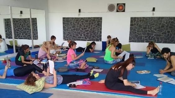 astrologia y la posibilidad de aprender en san juan todo sobre el movimiento de los astros y su rol en la vida