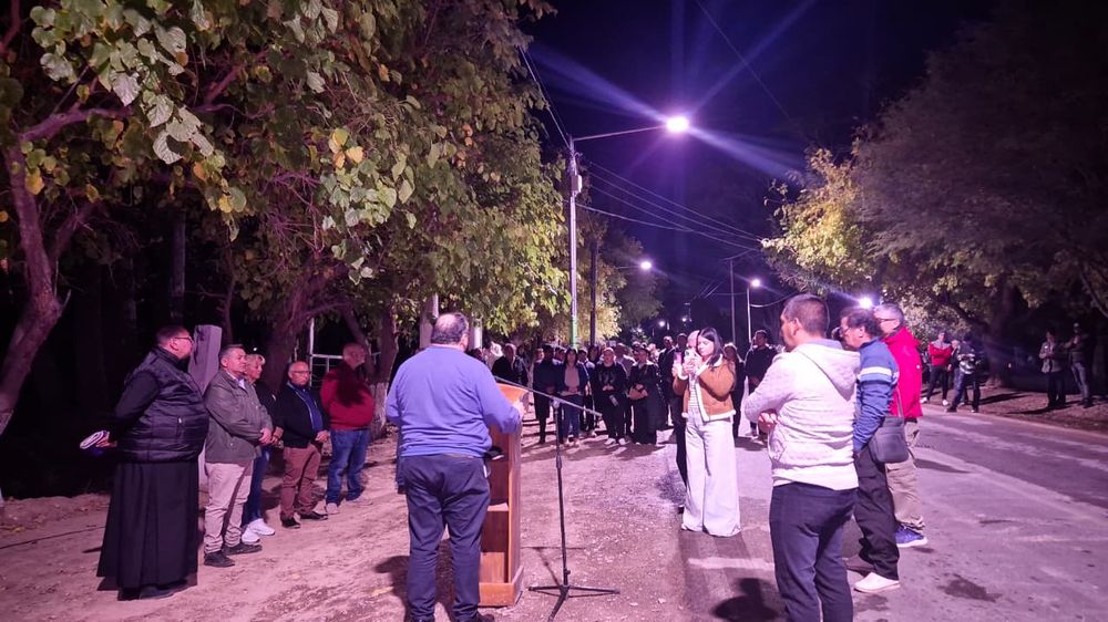 En Ullum inauguraron el nueva sistema de iluminación LED en un camino clave que conduce al Dique Punta Negra.