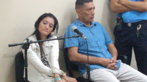 Vargas y Neira. La mujer llega a juicio en libertad condicional, mientras que Neira sigue con prisión preventiva en el Penal de Chimbas.&nbsp;