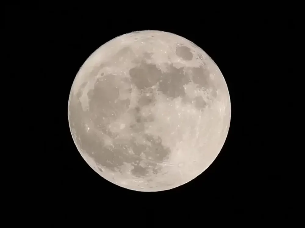 Las 10 mejores fotos de la superluna azul que iluminó el cielo de todo el mundo