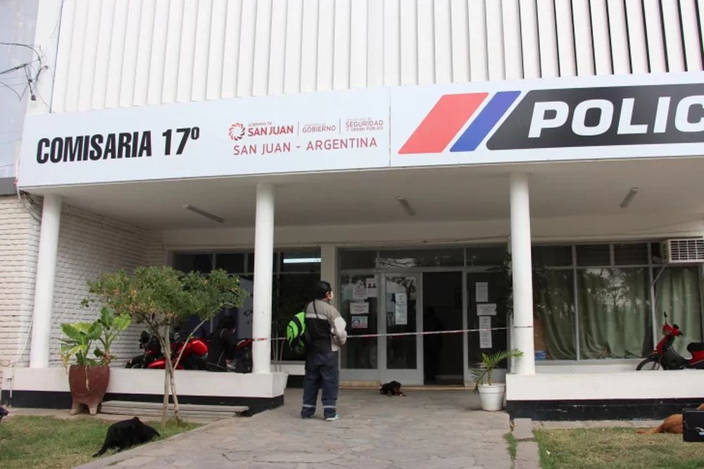 Una mujer denunció que fue golpeada por una policía dentro de una comisaría de Chimbas