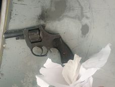 Arma secuestrada. Arma secuestrada.