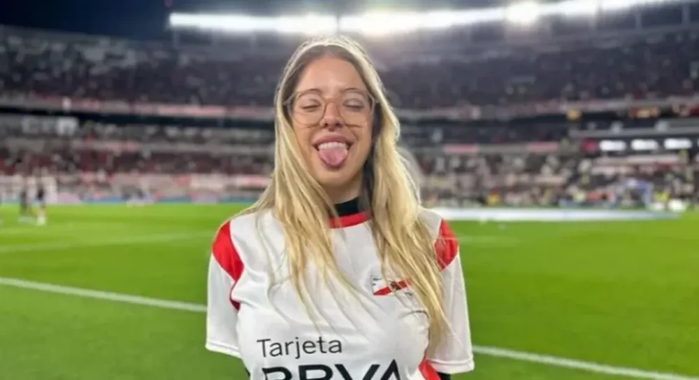 Nati Jota quiso patear un penal en cancha de River y algo salió mal