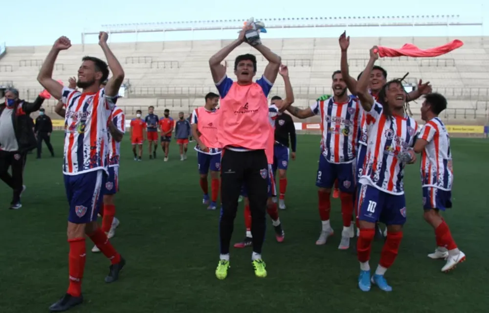 Peñarol por el retorno y Sportivo con una seria obligación