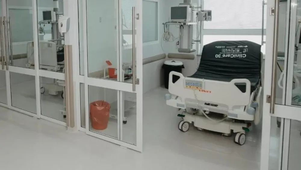 Salud advierte que entre 24 y 26% de las camas de terapia están ocupadas por pacientes Covid